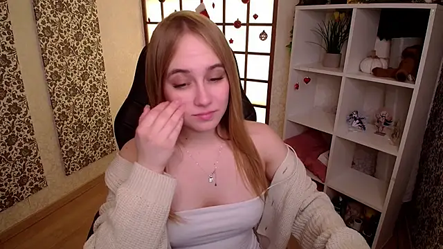 Snapshot of LianaBright chatting on January 28, 2025, 5:22 am LianaBright online show from January 28, 2025, 5:22 am