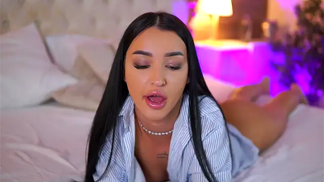 DeniseDevilles online show from February 1, 2025, 2:02 pm