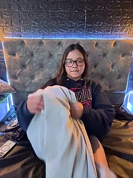 Snapshot of Paloma__LS chatting on October 28, 2025, 9:03 pm Paloma LS online show from October 28, 2025, 9:03 pm