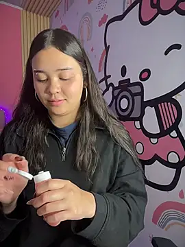 Snapshot of Paloma__LS chatting on December 20, 2025, 2:09 pm Paloma LS online show from December 20, 2025, 2:09 pm