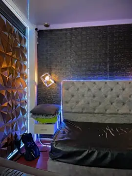 Snapshot of Paloma__LS chatting on December 4, 2025, 7:35 pm Paloma LS online show from December 4, 2025, 7:35 pm