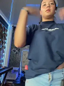 Snapshot of Paloma__LS chatting on February 7, 2026, 7:33 pm Paloma LS online show from February 7, 2026, 7:33 pm