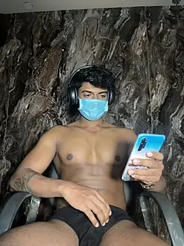 rony6663 online show from April 14, 2026, 6:51 am