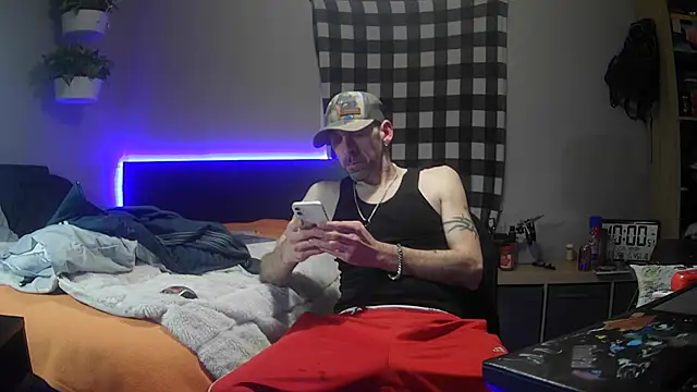 Snapshot of smokee_parT903 chatting on March 11, 2025, 5:02 am smokee parT903 online show from March 11, 2025, 5:02 am