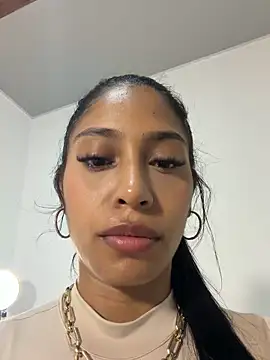 Snapshot of Anna_risse chatting on June 14, 2026, 7:20 am Anna risse online show from June 14, 2026, 7:20 am