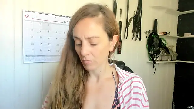 Snapshot of jessiburningheels chatting on January 14, 2026, 2:20 pm jessiburningheels online show from January 14, 2026, 2:20 pm