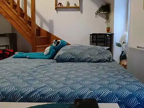 Snapshot of Lauzo21 chatting on November 10, 2025, 6:29 am Lauzo21 online show from November 10, 2025, 6:29 am