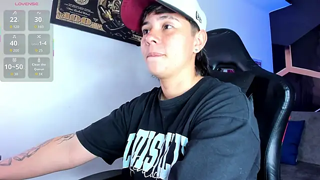 Snapshot of AbbySmiitth_ chatting on October 21, 2025, 7:13 pm AbbySmiitth online show from October 21, 2025, 7:13 pm