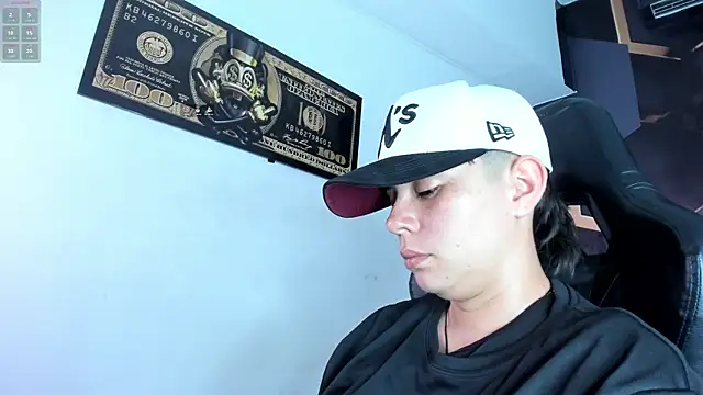 Snapshot of AbbySmiitth_ chatting on October 28, 2025, 7:24 pm AbbySmiitth online show from October 28, 2025, 7:24 pm