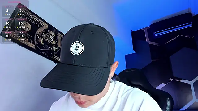 Snapshot of AbbySmiitth_ chatting on November 11, 2025, 11:53 pm AbbySmiitth online show from November 11, 2025, 11:53 pm