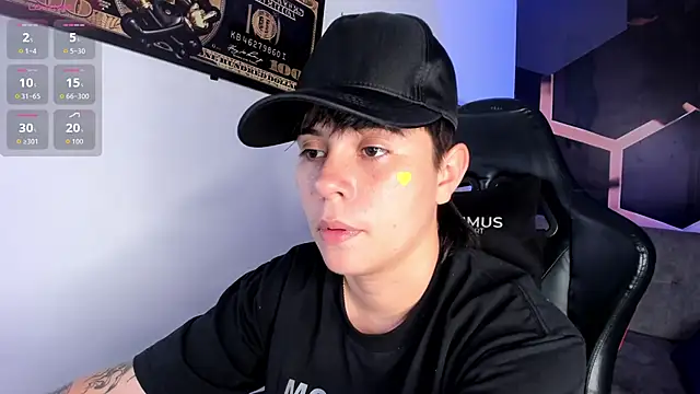 Snapshot of AbbySmiitth_ chatting on November 26, 2025, 7:14 pm AbbySmiitth online show from November 26, 2025, 7:14 pm