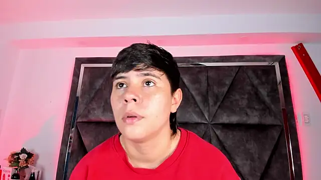 Snapshot of AbbySmiitth_ chatting on December 2, 2025, 7:15 pm AbbySmiitth online show from December 2, 2025, 7:15 pm