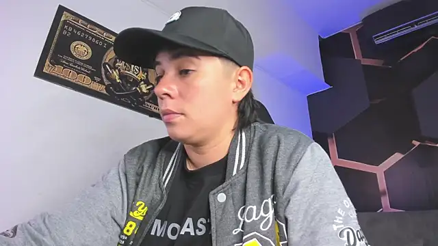 Snapshot of AbbySmiitth_ chatting on October 13, 2025, 7:26 pm AbbySmiitth online show from October 13, 2025, 7:26 pm