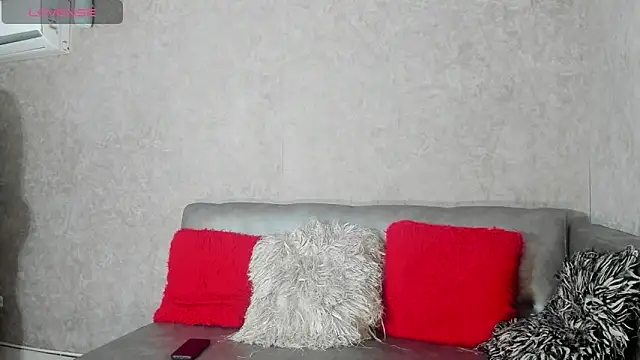 Snapshot of KENDER21_ chatting on November 26, 2025, 9:37 pm KENDER21 online show from November 26, 2025, 9:37 pm