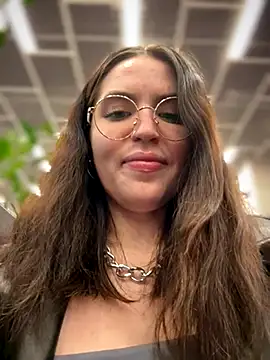 meow girl online show from November 8, 2025, 3:15 pm