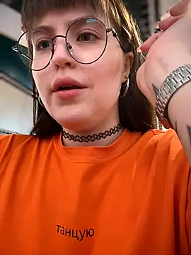 meow girl online show from July 30, 2026, 11:31 am