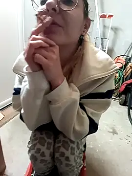 Snapshot of zil56 chatting on December 13, 2025, 8:04 pm zil56 online show from December 13, 2025, 8:04 pm