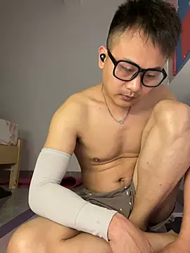 Snapshot of lixiaoshuai8 chatting on March 20, 2025, 2:32 pm lixiaoshuai8 online show from March 20, 2025, 2:32 pm