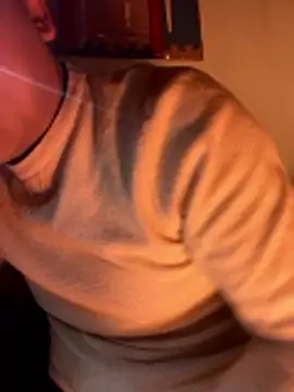 lixiaoshuai8 online show from January 17, 2026, 9:02 am