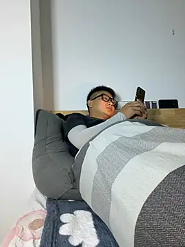 Snapshot of lixiaoshuai8 chatting on March 9, 2025, 2:21 pm lixiaoshuai8 online show from March 9, 2025, 2:21 pm