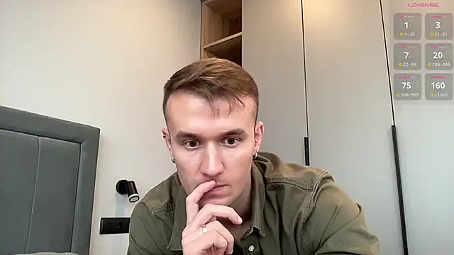 cute mark online show from October 25, 2025, 11:31 am