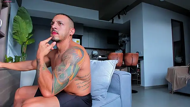 Snapshot of Maximo_Marcelo chatting on December 16, 2025, 12:09 pm Maximo Marcelo online show from December 16, 2025, 12:09 pm