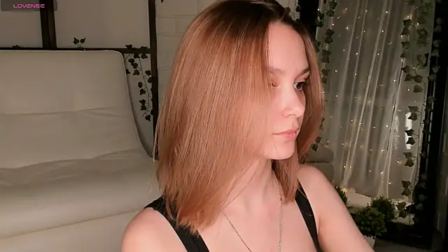 ms elizabethqueen online show from March 9, 2025, 4:33 pm
