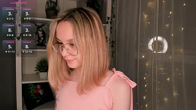 ms elizabethqueen online show from February 3, 2025, 9:29 pm