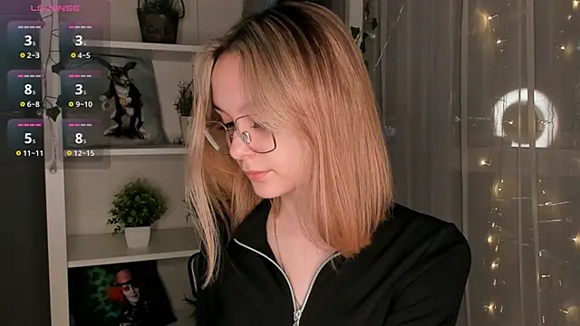 ms elizabethqueen online show from February 7, 2025, 3:52 pm