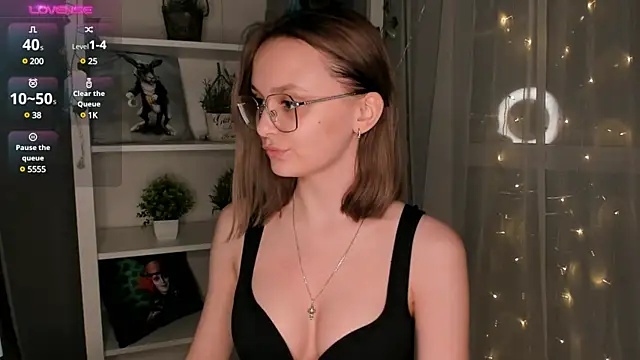 ms elizabethqueen online show from February 14, 2025, 7:12 pm