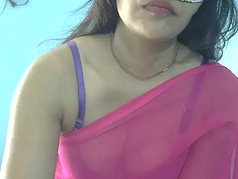 Snapshot of Nehasingh2024 chatting on March 17, 2026, 7:44 am Nehasingh2024 online show from March 17, 2026, 7:44 am