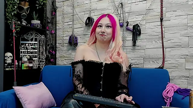 CruelMistress online show from December 4, 2024, 3:20 am