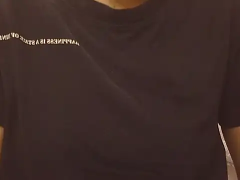  FluffyHxney  online show from November 4, 2025, 8:12 pm