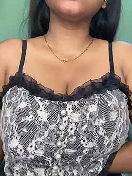 Snapshot of Ishaani_0 chatting on June 28, 2026, 6:25 pm Ishaani 0 online show from June 28, 2026, 6:25 pm