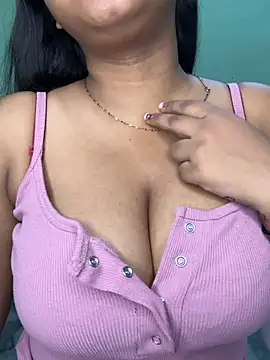 Snapshot of Ishaani_0 chatting on June 17, 2026, 9:03 pm Ishaani 0 online show from June 17, 2026, 9:03 pm
