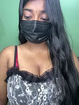 Snapshot of Ishaani_0 chatting on August 3, 2026, 7:31 pm Ishaani 0 online show from August 3, 2026, 7:31 pm