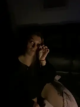 Snapshot of Stoner_BarbieXX chatting on October 8, 2025, 9:48 pm Stoner BarbieXX online show from October 8, 2025, 9:48 pm