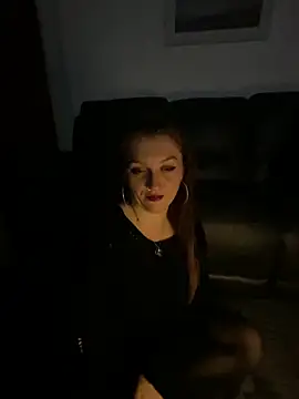 Snapshot of Stoner_BarbieXX chatting on October 12, 2025, 9:49 pm Stoner BarbieXX online show from October 12, 2025, 9:49 pm