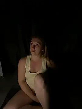 Snapshot of Stoner_BarbieXX chatting on July 20, 2026, 8:55 pm Stoner BarbieXX online show from July 20, 2026, 8:55 pm