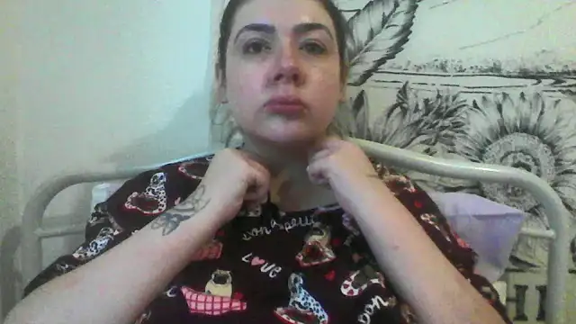 CamilaCherryX online show from November 16, 2025, 2:22 pm