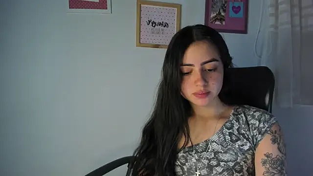 myeimmy 33 online show from February 24, 2025, 6:15 pm