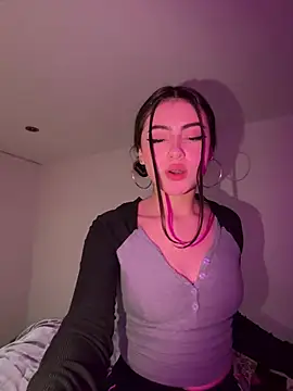myeimmy 33 online show from December 18, 2024, 12:32 am