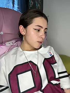 myeimmy 33 online show from December 26, 2024, 10:09 pm
