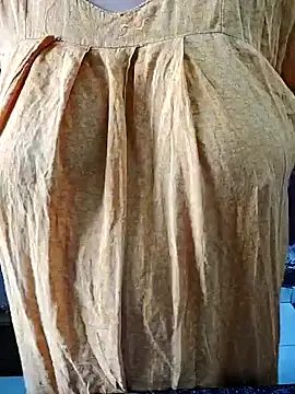 Snapshot of milf-kaira chatting on January 3, 2025, 2:54 am milf-kaira online show from January 3, 2025, 2:54 am