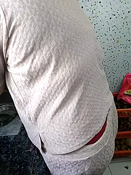 Snapshot of milf-kaira chatting on March 10, 2025, 4:49 am milf-kaira online show from March 10, 2025, 4:49 am