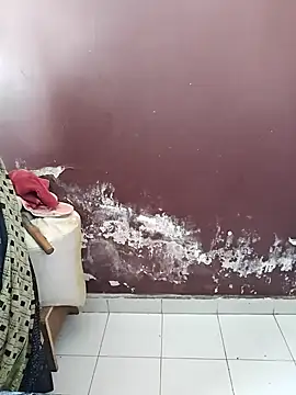 Snapshot of milf-kaira chatting on December 30, 2024, 5:04 am milf-kaira online show from December 30, 2024, 5:04 am