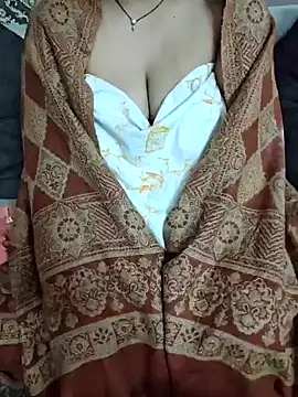 Snapshot of milf-kaira chatting on January 8, 2025, 6:20 am milf-kaira online show from January 8, 2025, 6:20 am