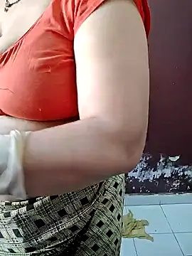 Snapshot of milf-kaira chatting on December 31, 2024, 3:01 am milf-kaira online show from December 31, 2024, 3:01 am