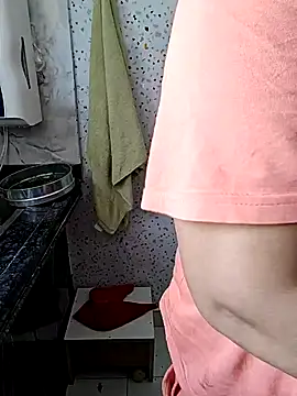 Snapshot of milf-kaira chatting on January 22, 2025, 4:23 am milf-kaira online show from January 22, 2025, 4:23 am