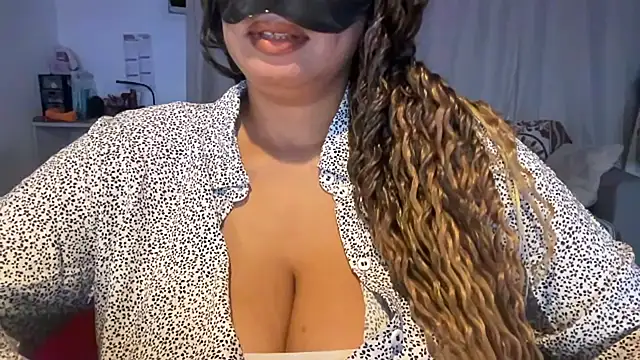 Snapshot of SCARLET-SANTANA chatting on October 31, 2025, 10:23 am SCARLET-SANTANA online show from October 31, 2025, 10:23 am